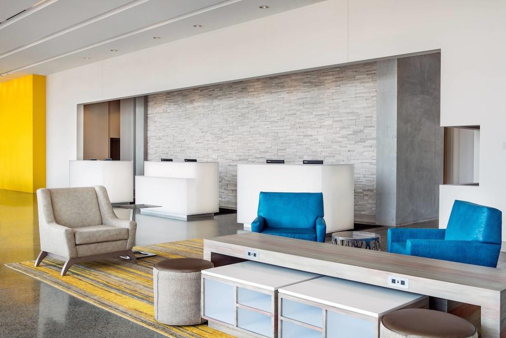 Springhill Suites San Diego Downtown/Bayfront - Reception