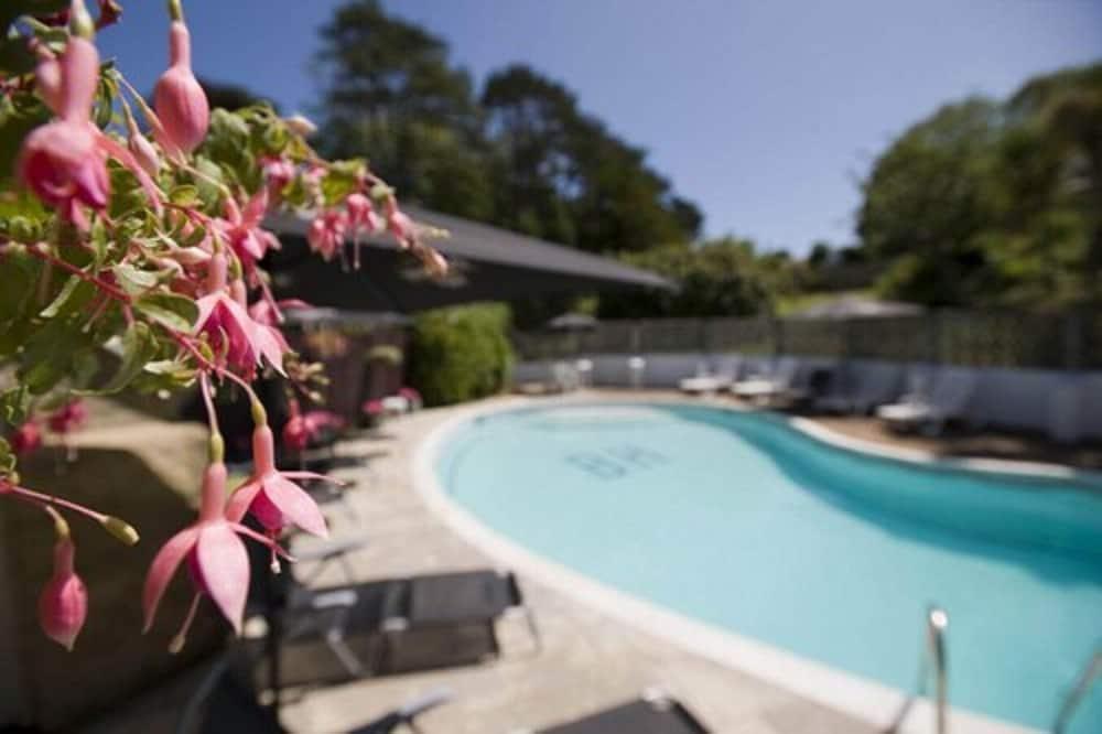 Bourne Hall Country House Hotel - Outdoor Pool