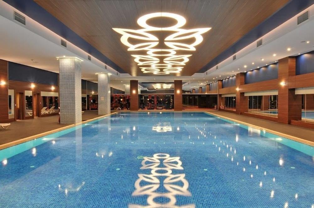 أومير هوتل - Indoor Pool