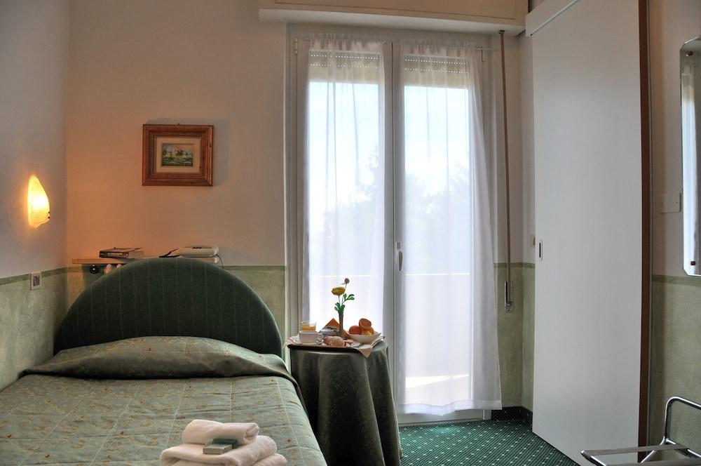 Hotel Astoria - Room