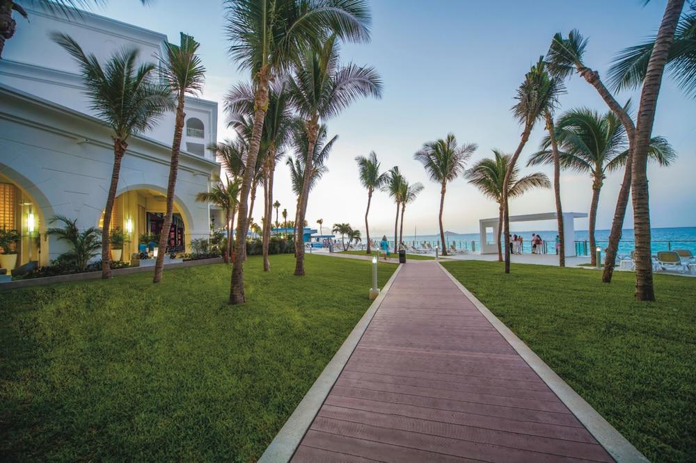 Riu Cancun - All Inclusive - Property Grounds