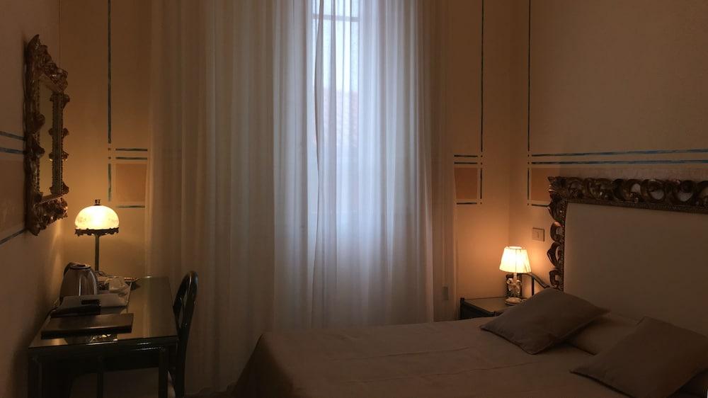 Hotel Olimpia - Room