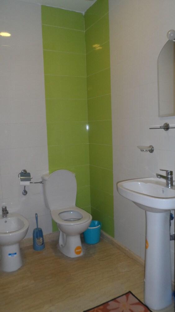 شقة في ريزيدونس مير بيتش مطلة على حمام السباحة - Bathroom