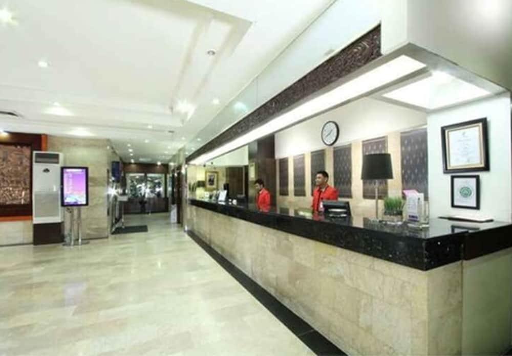 Garuda Plaza Hotel - Interior