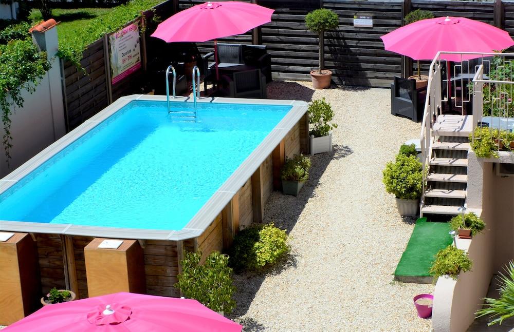 Hôtel Restaurant le Passiflore - Outdoor Pool