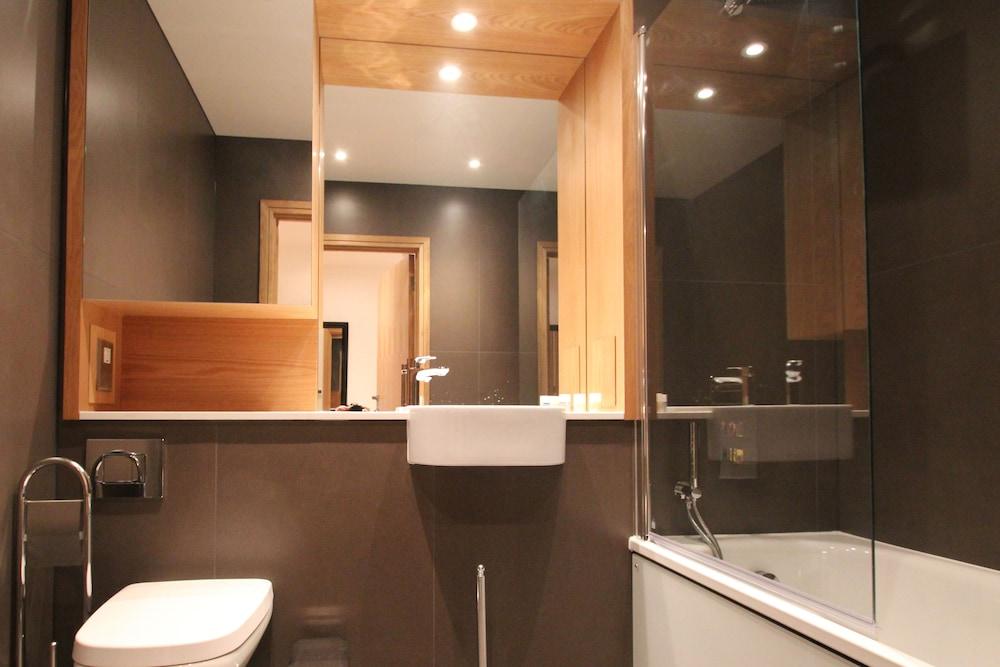 Fusion Court Serviced Apartments by MySquare - Bathroom