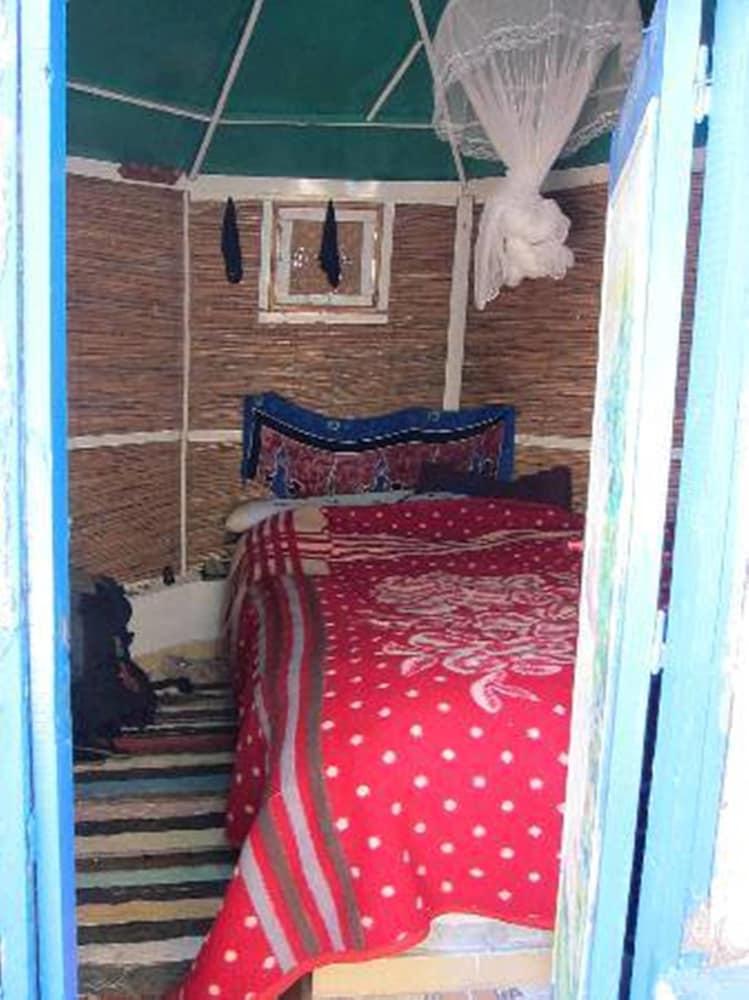 Al Salam Camp - Room