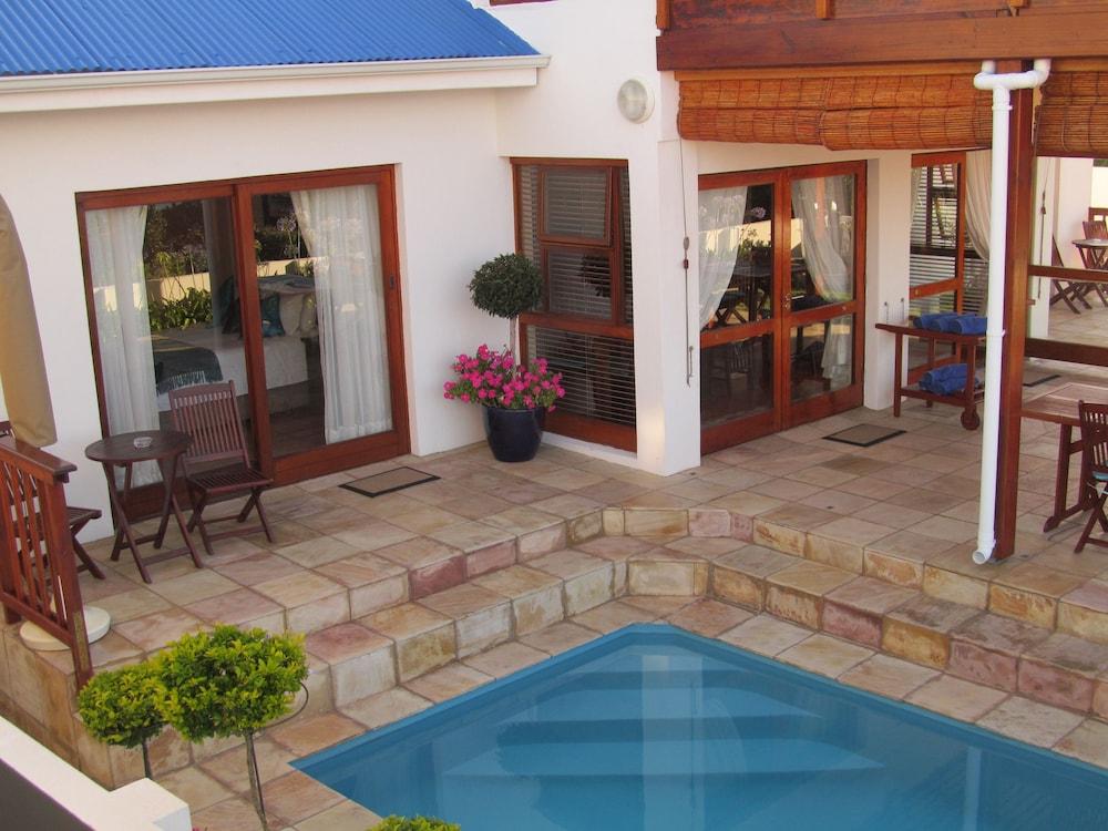 Aquamarine Guest House - Outdoor Pool