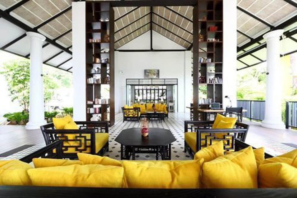 Moracea by Khao Lak Resort - Lobby Sitting Area