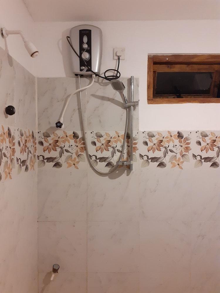 هوتل كاشيابا كينجدم فيو - Bathroom
