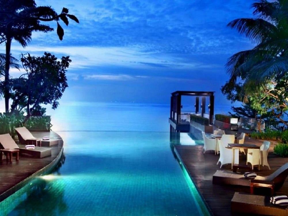 The Malibu Suites Balikpapan by Sissae Living - Outdoor Pool