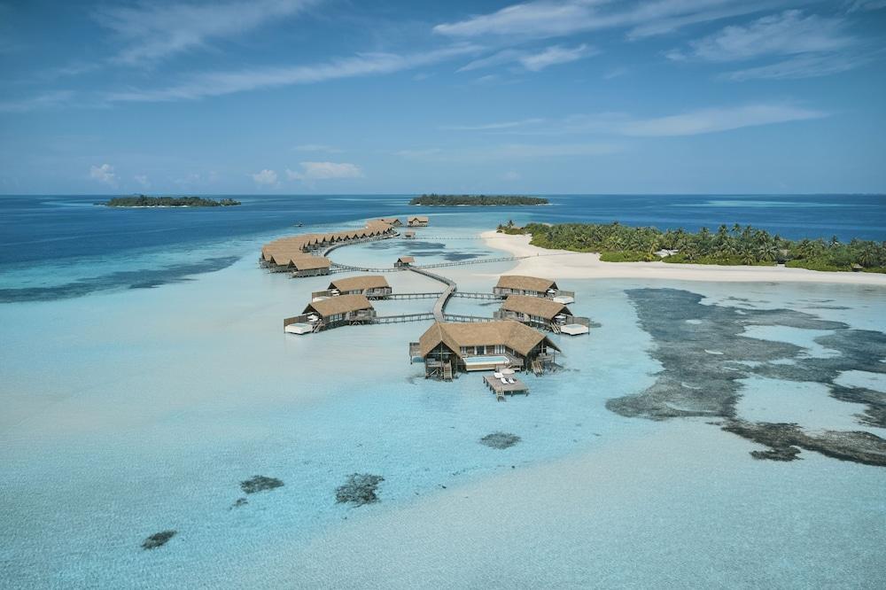 COMO Cocoa Island - Aerial View
