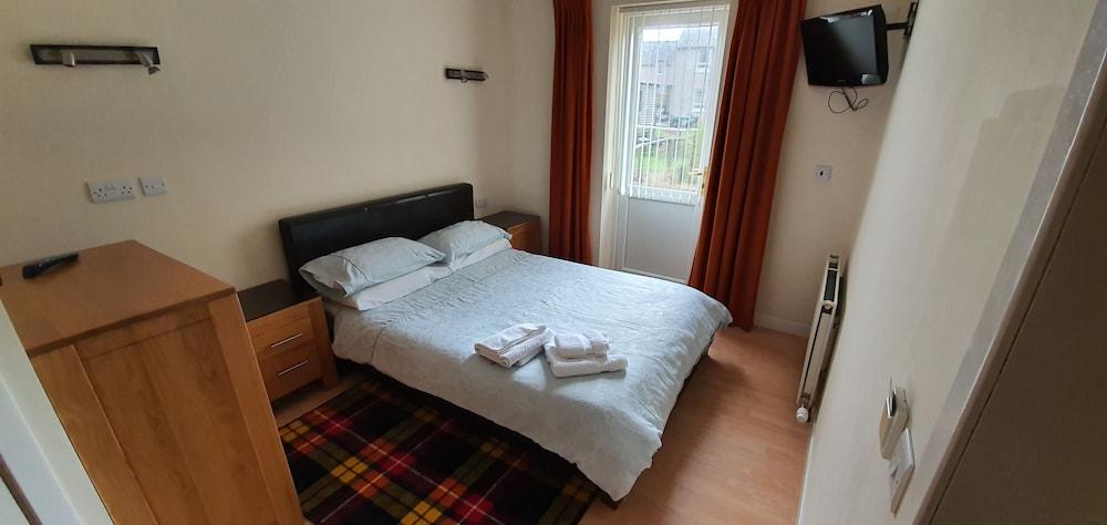 Lovely, Light and Airy 1-bed Flat in Stornoway - Room
