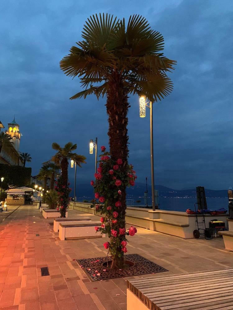 Hotel Du Lac Gardone Riviera - Exterior