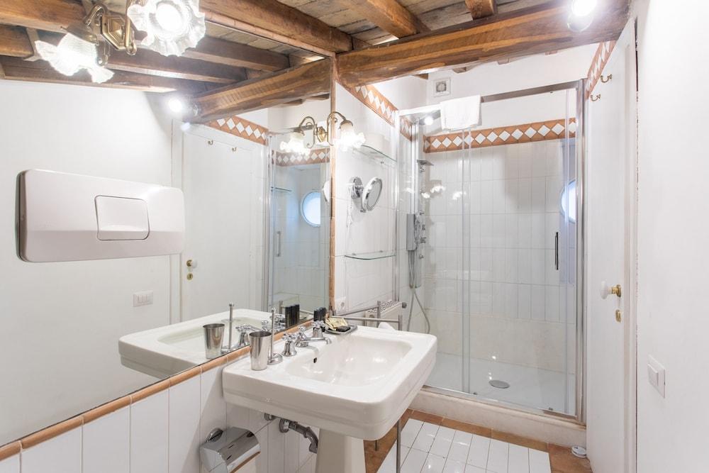 Gambero Apartments - Bathroom
