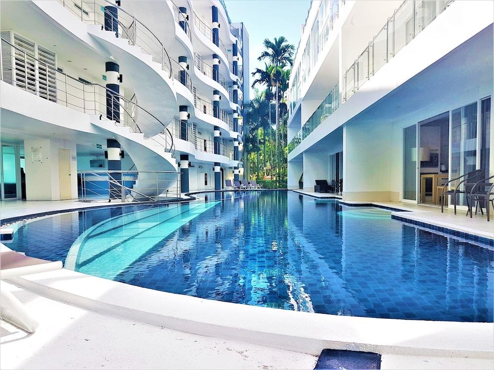 Sunset Plaza 4 Karon Beach by PHR - Outdoor Pool