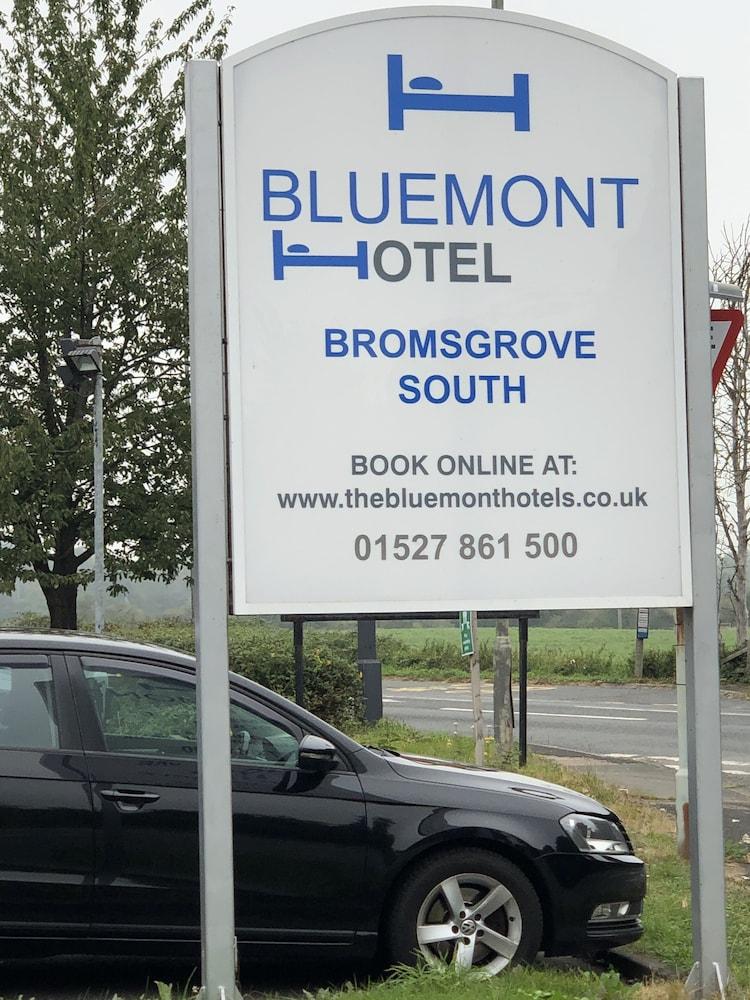 Oyo Bluemont Hotel - Exterior
