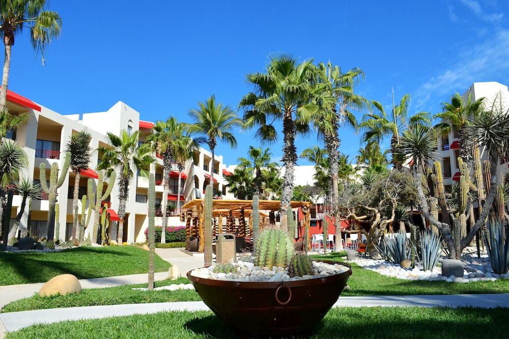 Royal Decameron Los Cabos All Inclusive Resort - Property Grounds
