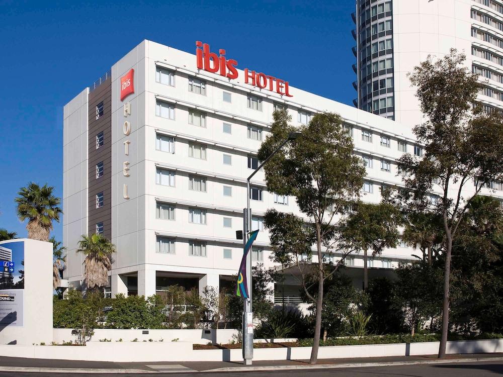 Ibis Sydney Olympic Park - Featured Image