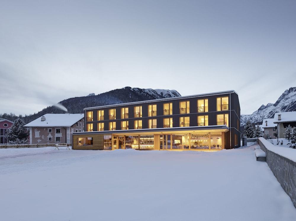 Bever Lodge - Featured Image