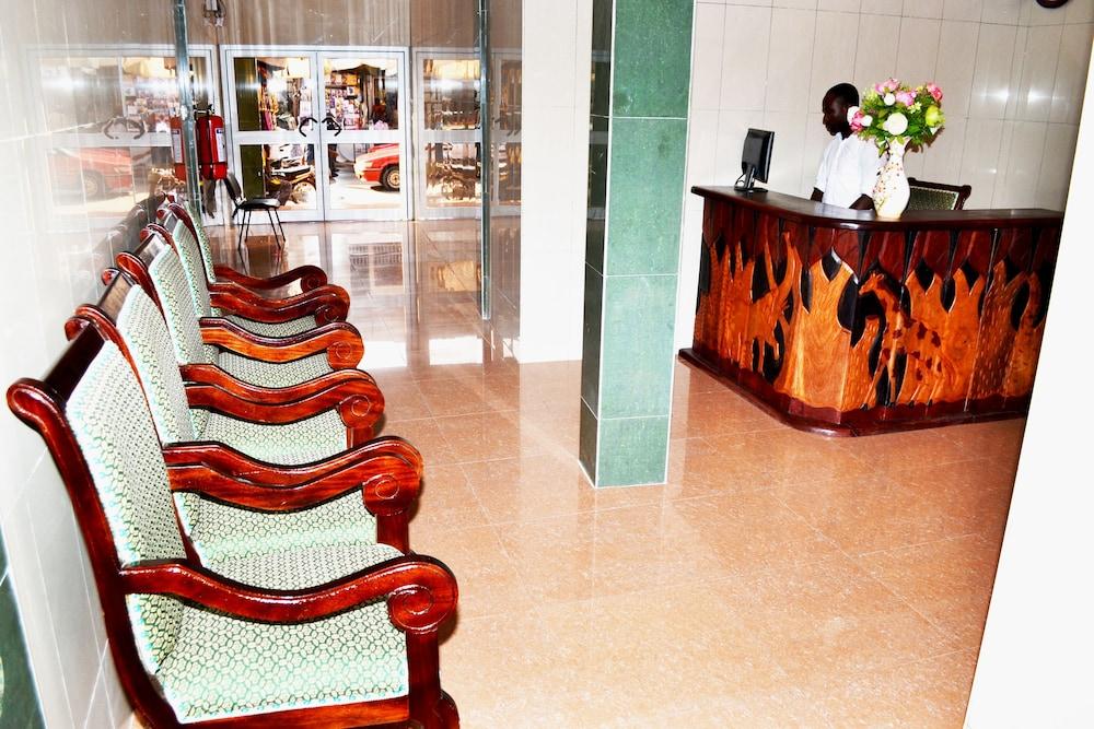 Hotel Magnificat - Lobby Sitting Area