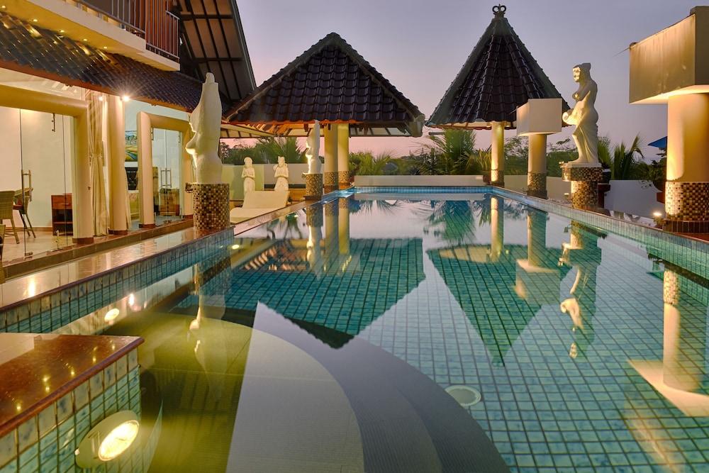 Villa Kayu Putih - Pool