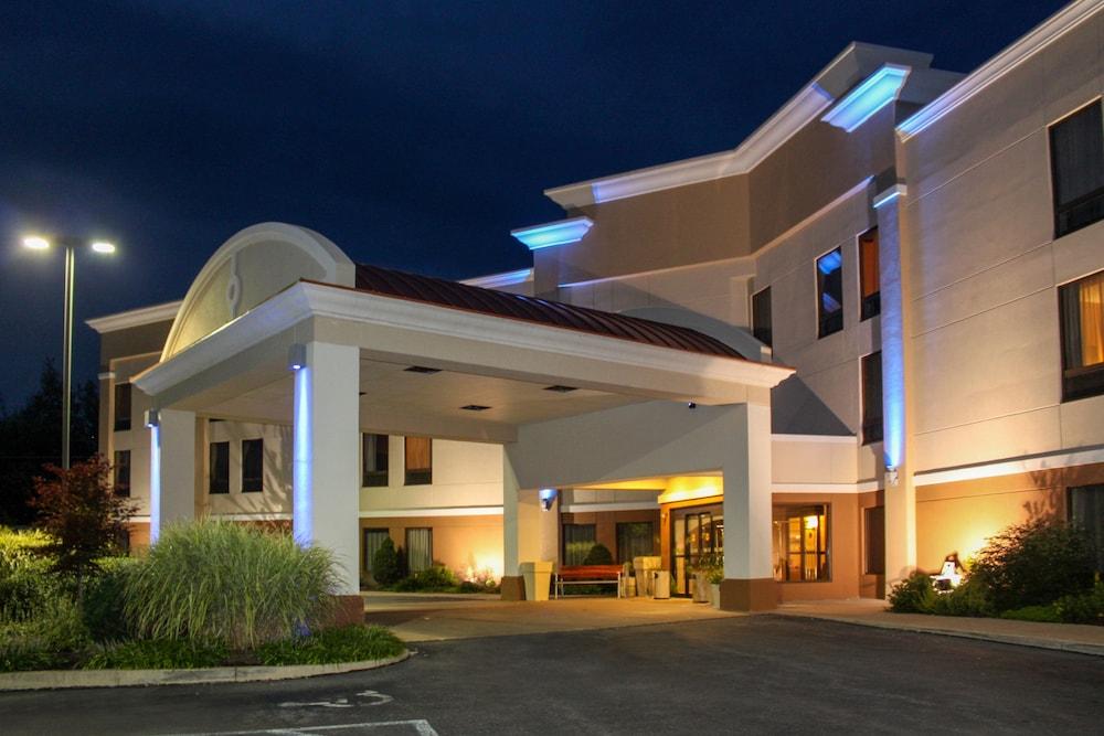 Holiday Inn Express Lewisburg/New Columbia, an IHG Hotel - Exterior