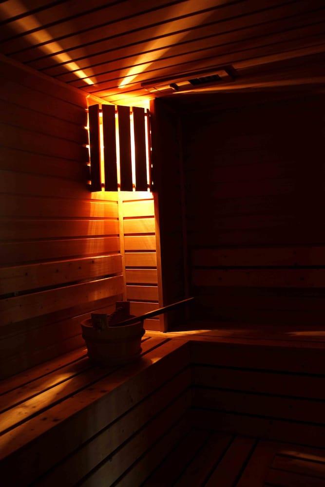 IIDL Suites - Sauna