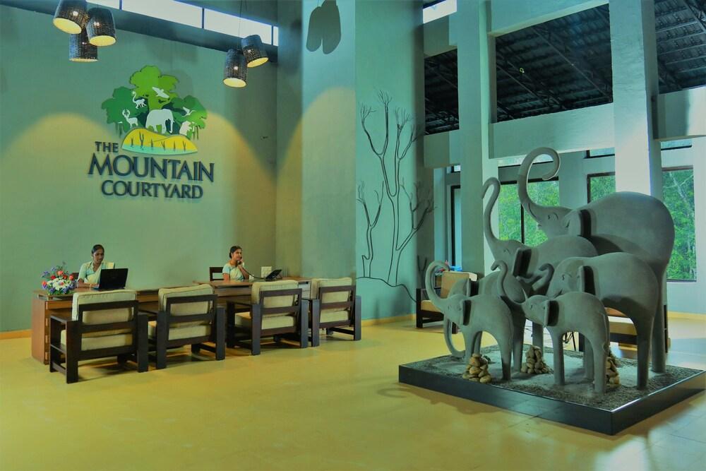 The Mountain Courtyard Thekady - Reception
