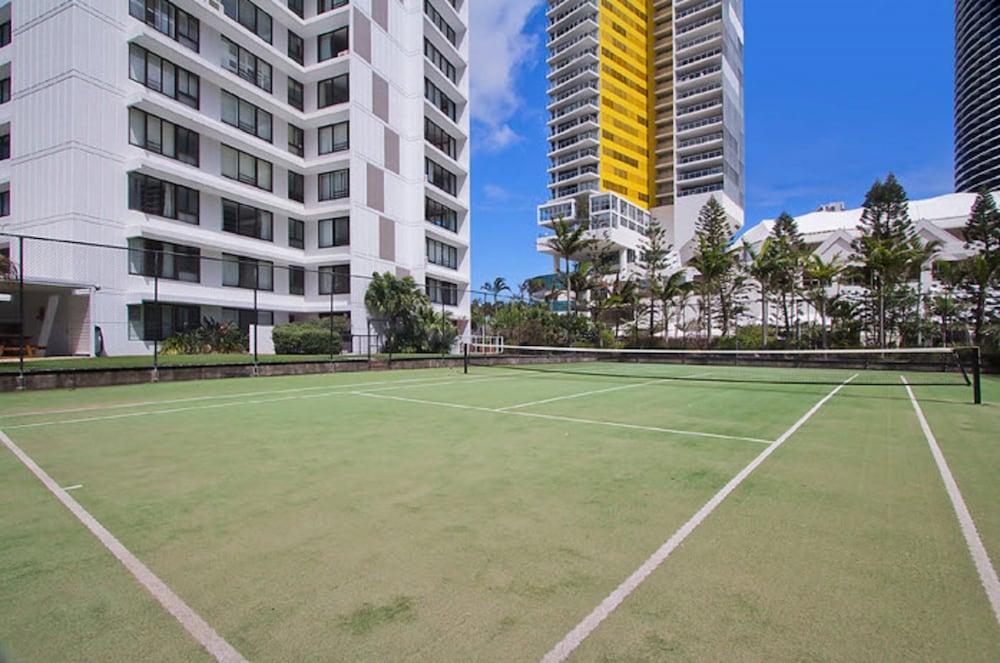 South Pacific Plaza - Tennis Court