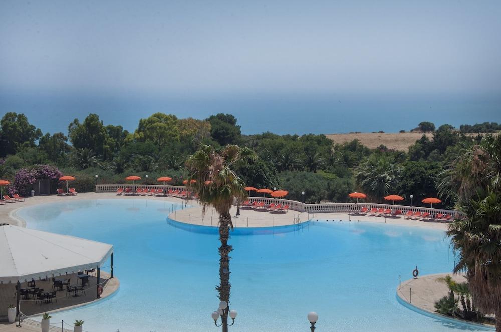 iH Hotels Agrigento Kaos Resort - Outdoor Pool
