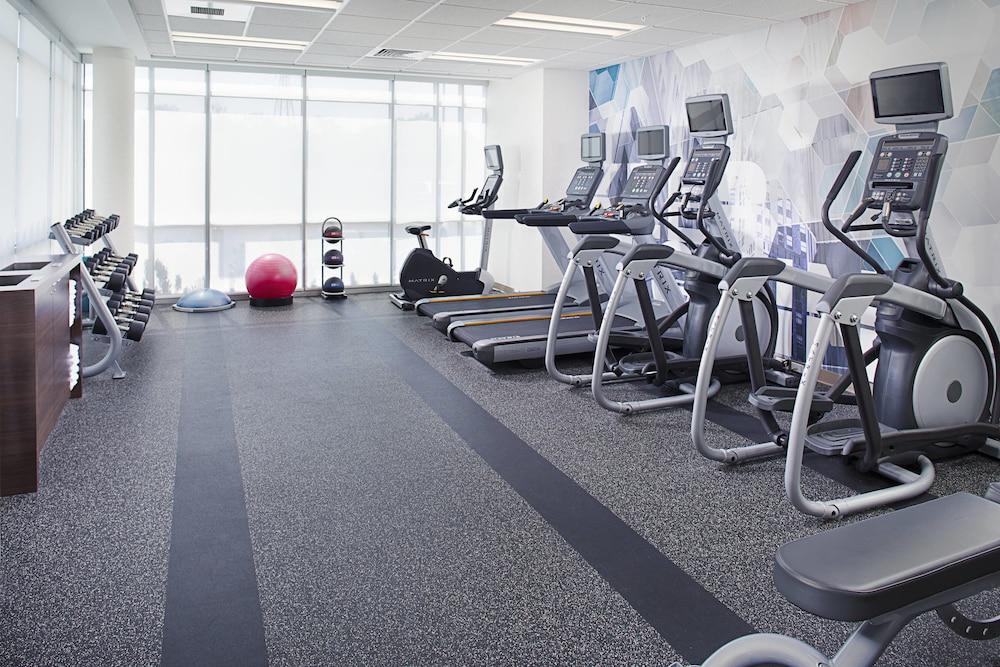 Springhill Suites by Marriott Carle Place Garden City - Fitness Facility