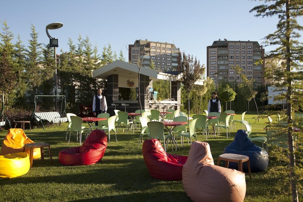 Dedeman Konya Hotel And Convention Center - Property Grounds