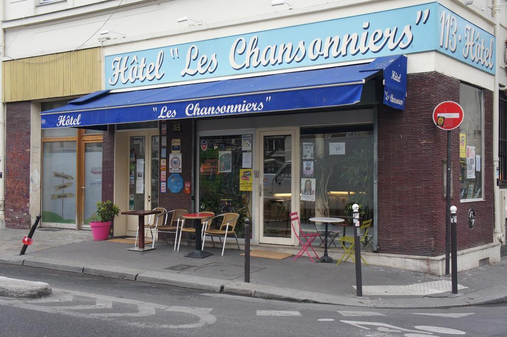 Hôtel les Chansonniers - Sample description