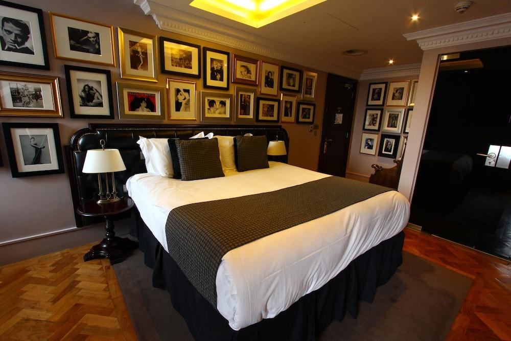 Le Monde Hotel - Room
