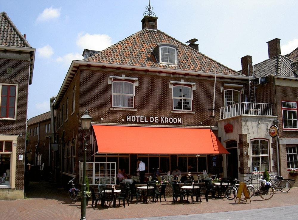 Hotel De Kroon - Featured Image