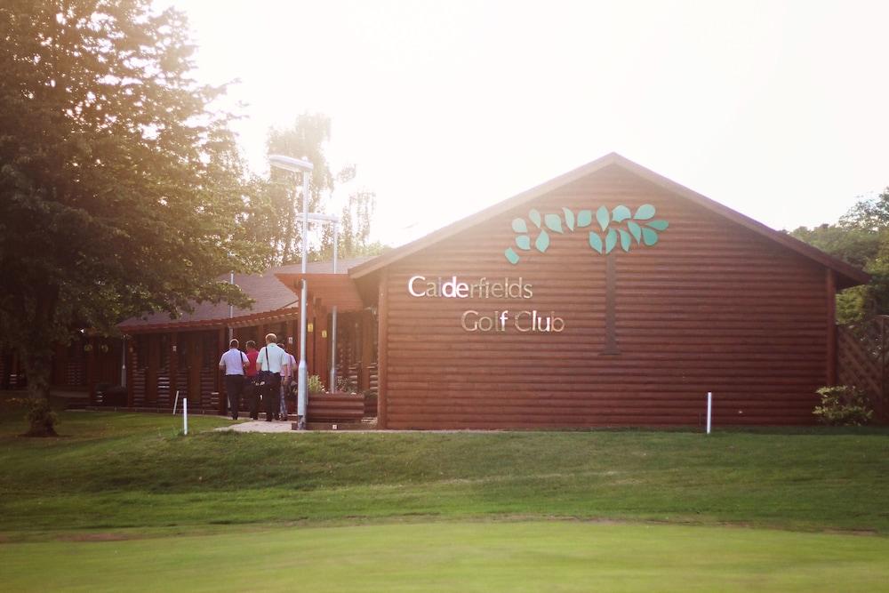 Calderfields Golf & Country Club - Exterior