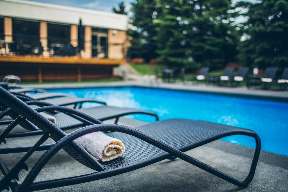 Hotel Blackfoot - Outdoor Pool
