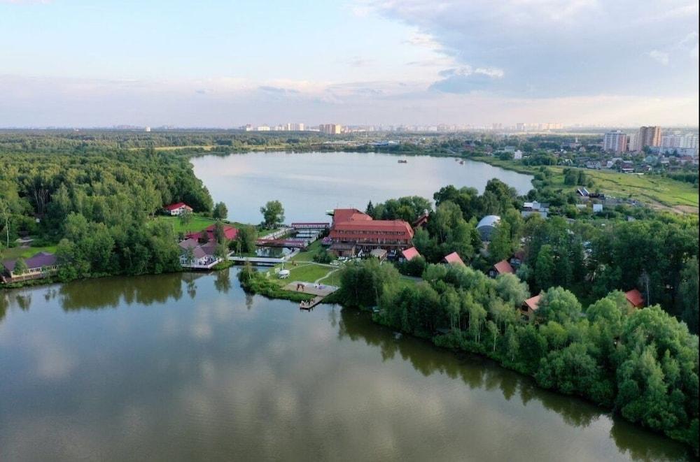 Country Club Medvezhy Ozera - Aerial View