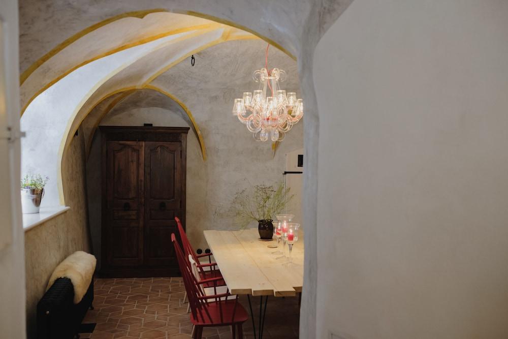 Monastery Garden Bistro & Rooms - Interior