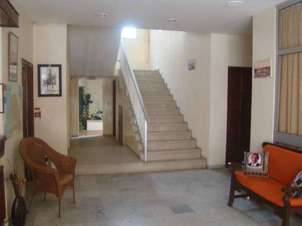 Hotel Baraka - Interior Entrance