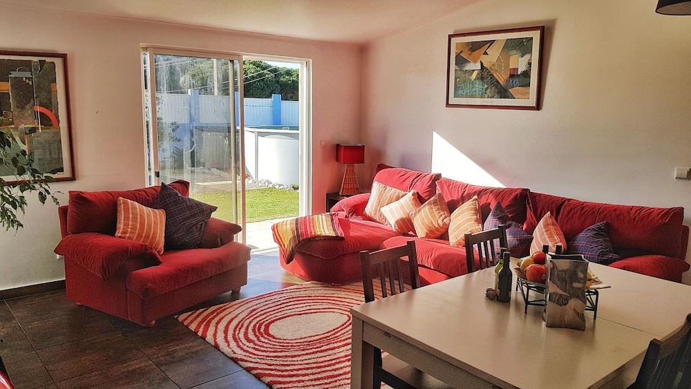 Family Vila Beach by Host-Point - Living Area