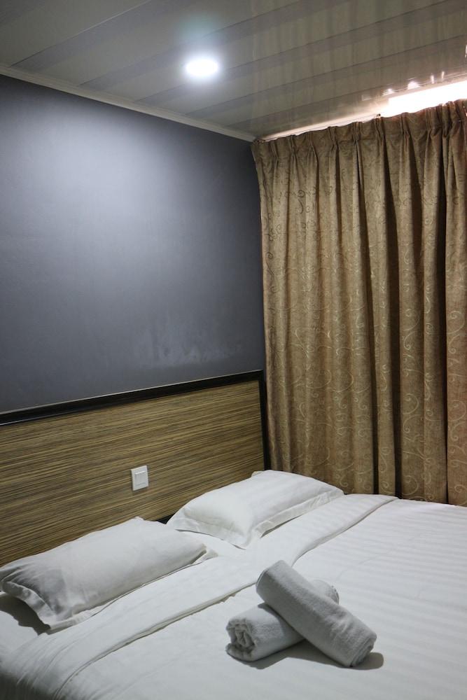 Subang Park Hotel - Room
