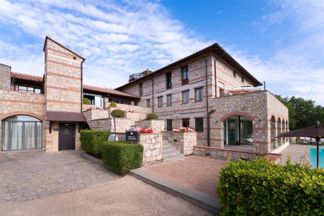 سي دي آيتش هوتل رادا