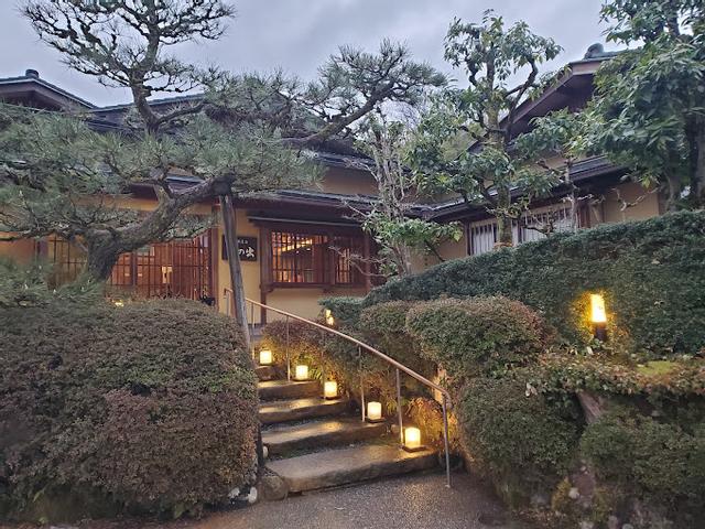 Kanazawa Yuwaku Onsen Yunode Ryokan