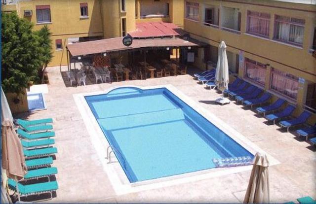 Nick's Hotel Apartments