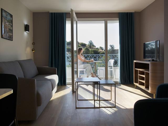 Apartment With spa in Chatel-guyon