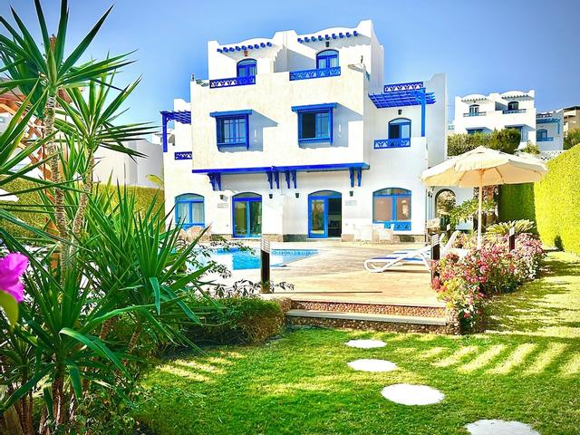 Luxury 4BD Villa with Pool in Hurghada