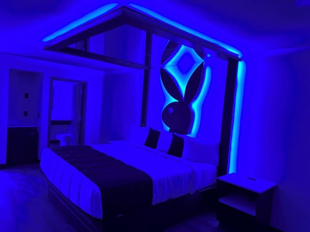 إمبيريال سويتس