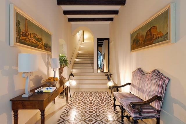 بلاتسو أروني دي باروني دي فالينتينو